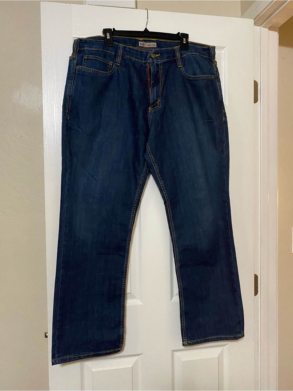 5.11 Men's Dark Blue Straight-Leg Jeans sz 38-30